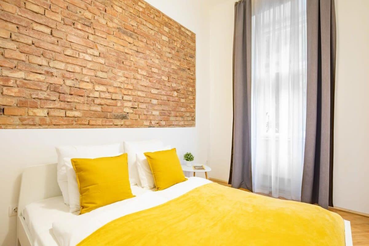 Quiet Comfort - Central Buda Budapest Eksteriør billede