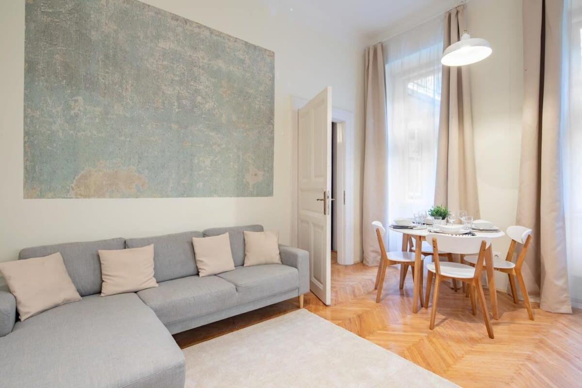 Quiet Comfort - Central Buda Budapest Eksteriør billede